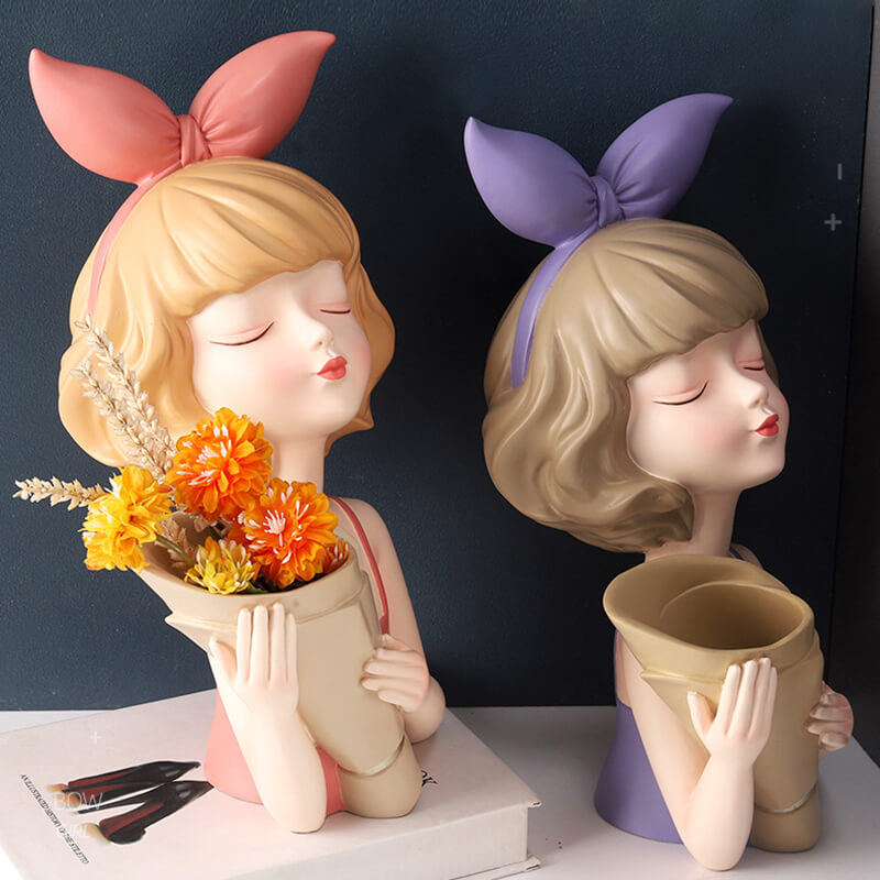 Bow Girl Bouquet Resin Decoration