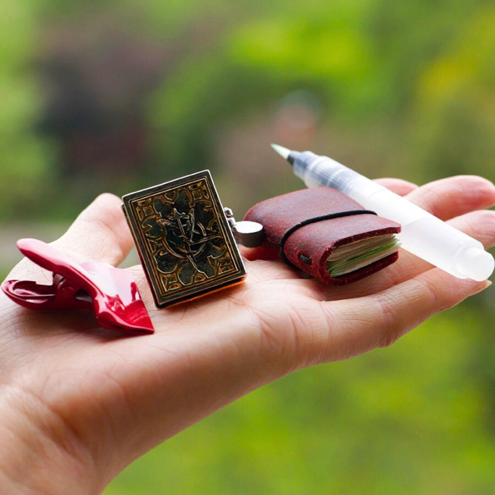 "Studio-in-a-Ring" Painting Set